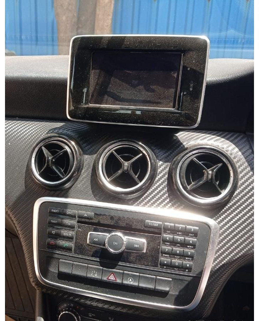 Benz 4 Pin Connector Camera Add On Interface in OEM Radio with External Video Input