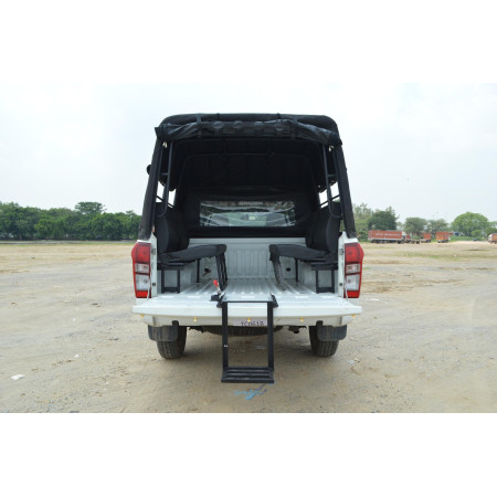 D-Max Parallel Seats with Covers