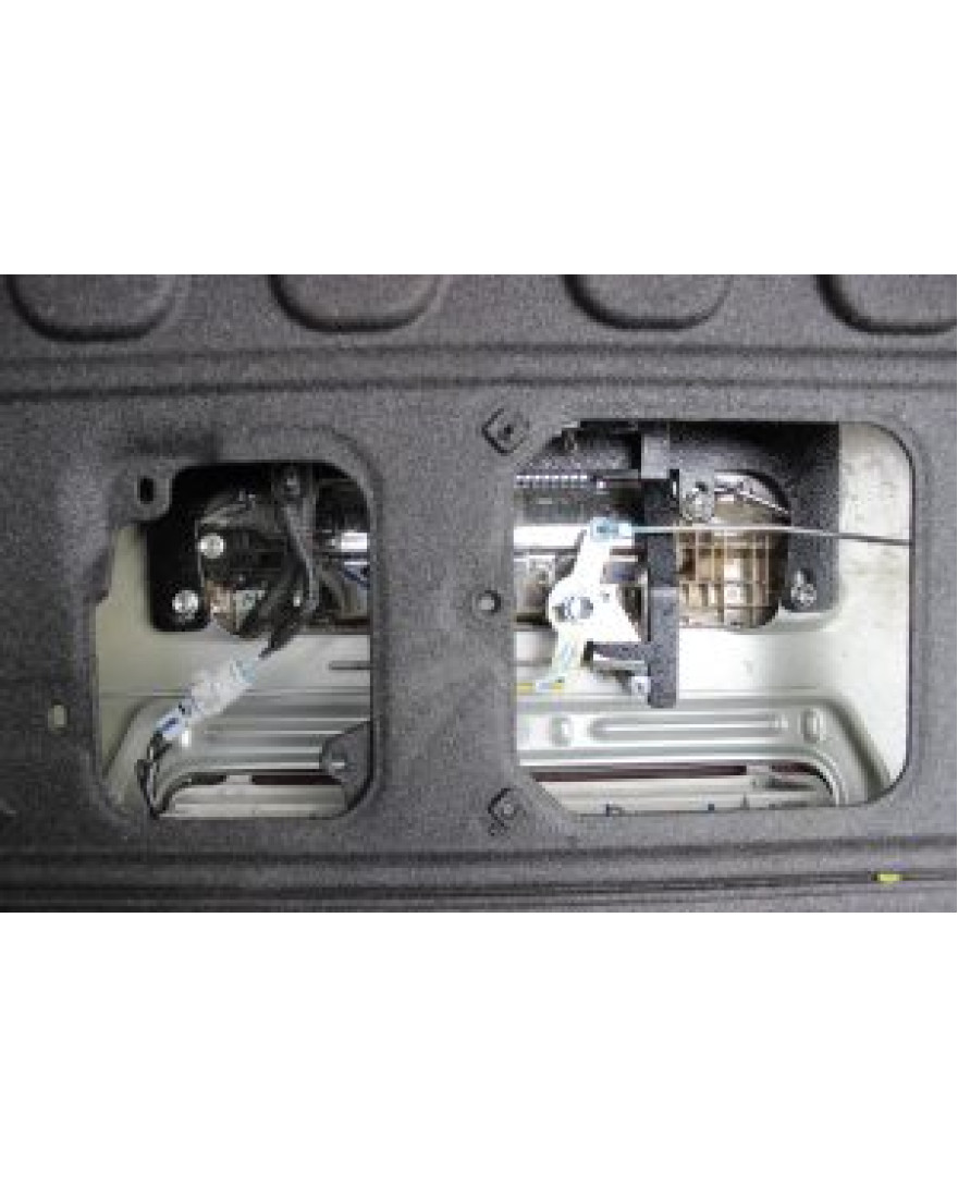 D-Max Tailgate Lock