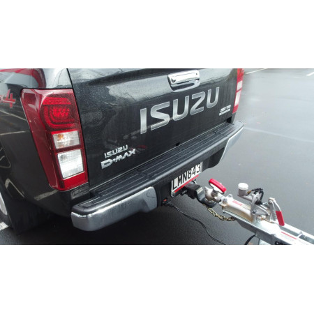 D-Max Tow Mount
