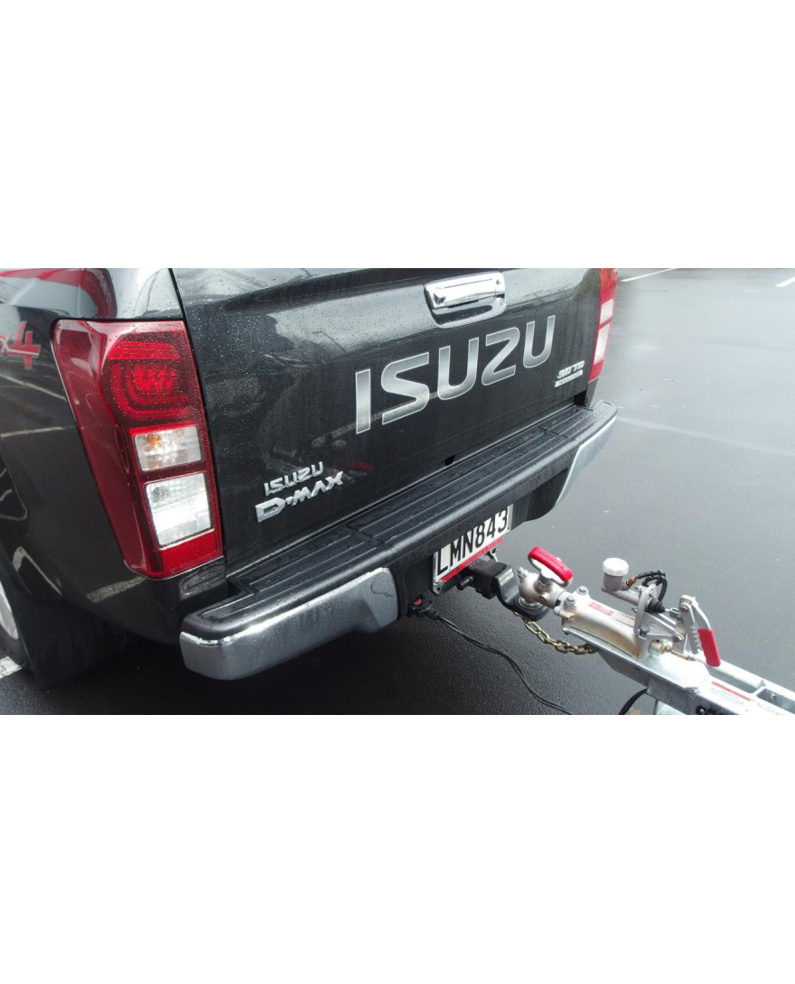 D-Max Tow Mount