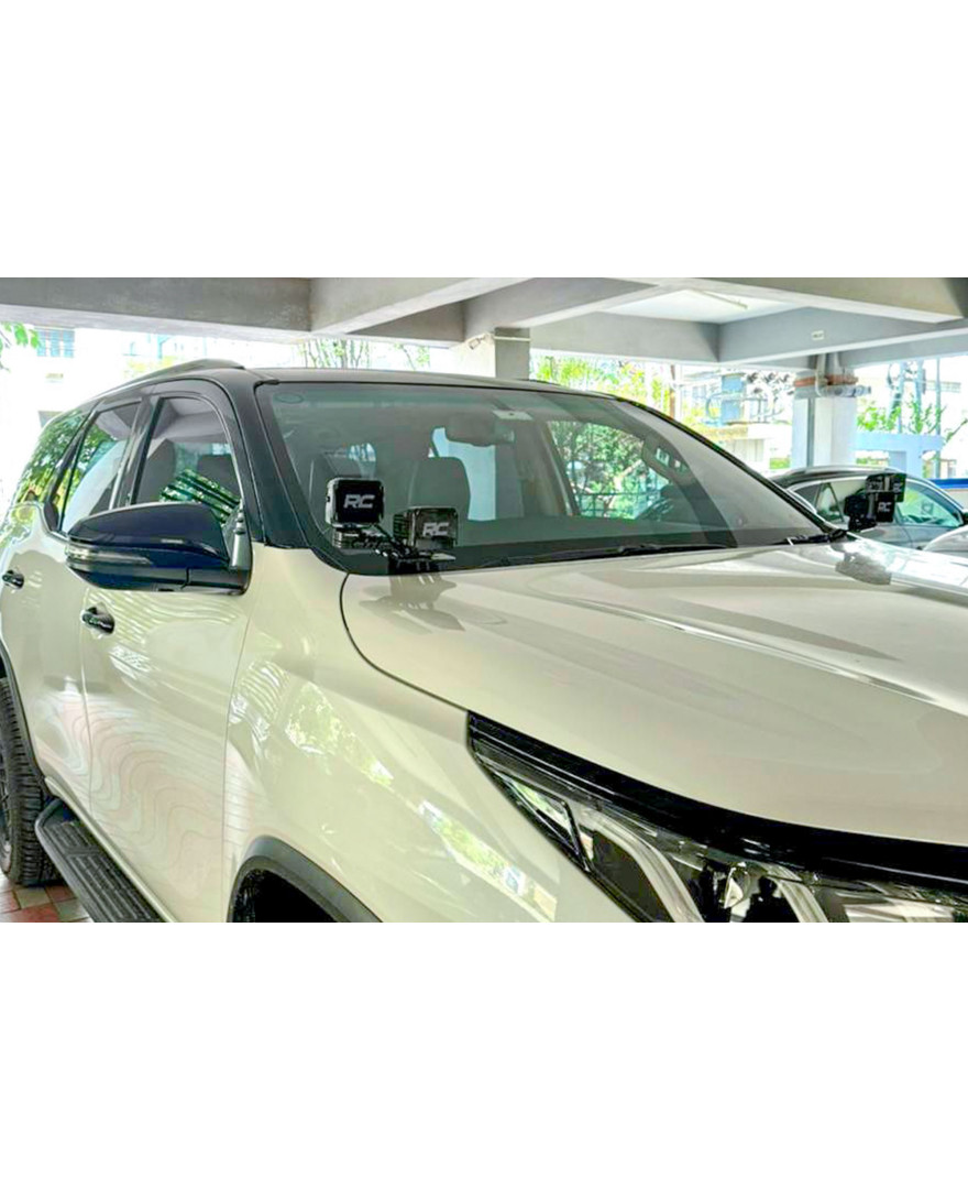 Fortuner Proman Rotatable Windshield Light Brackets