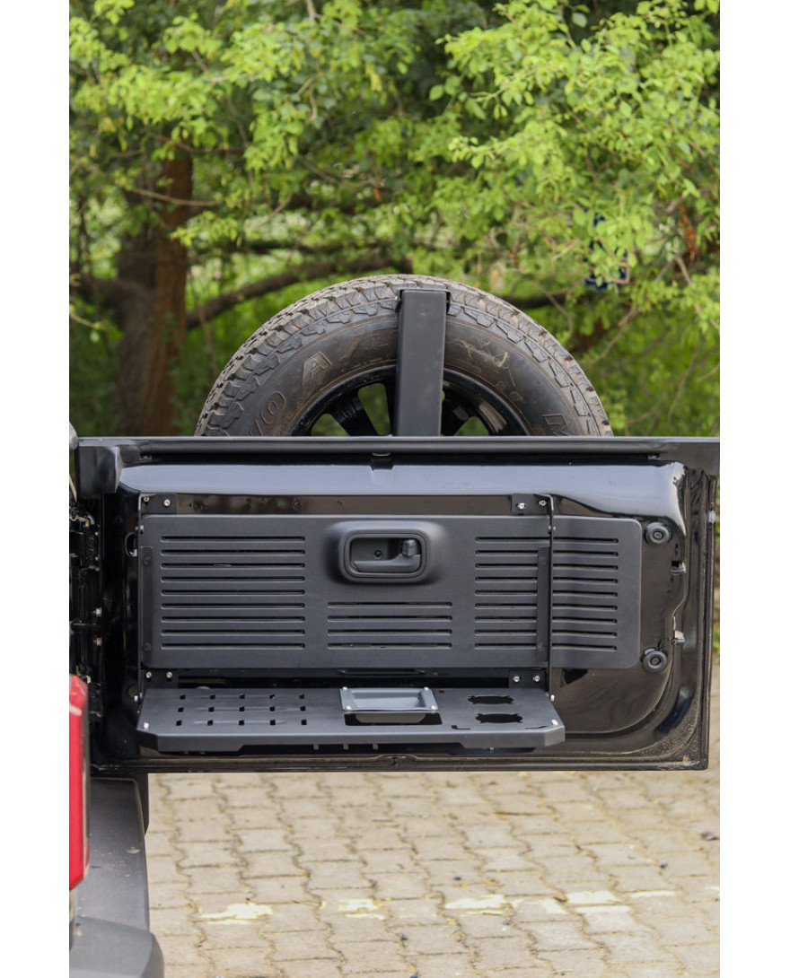 Thar Roxx Tailgate Tray