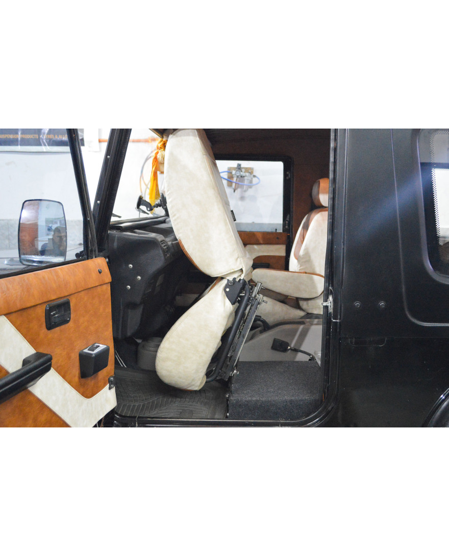 THAR CRDe Front Seat Folding