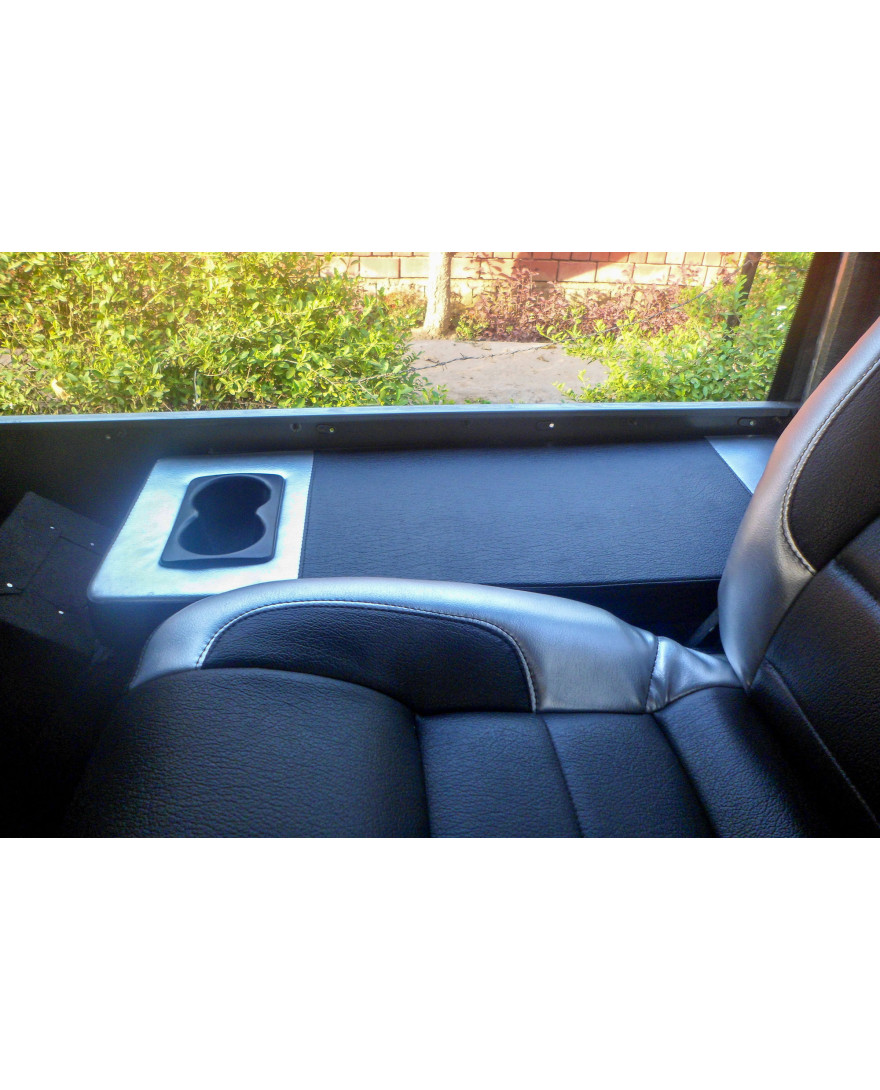 THAR CRDe Side Seats with Glass Holders